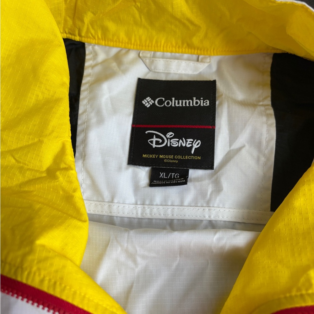 Columbia White and Red Jacket